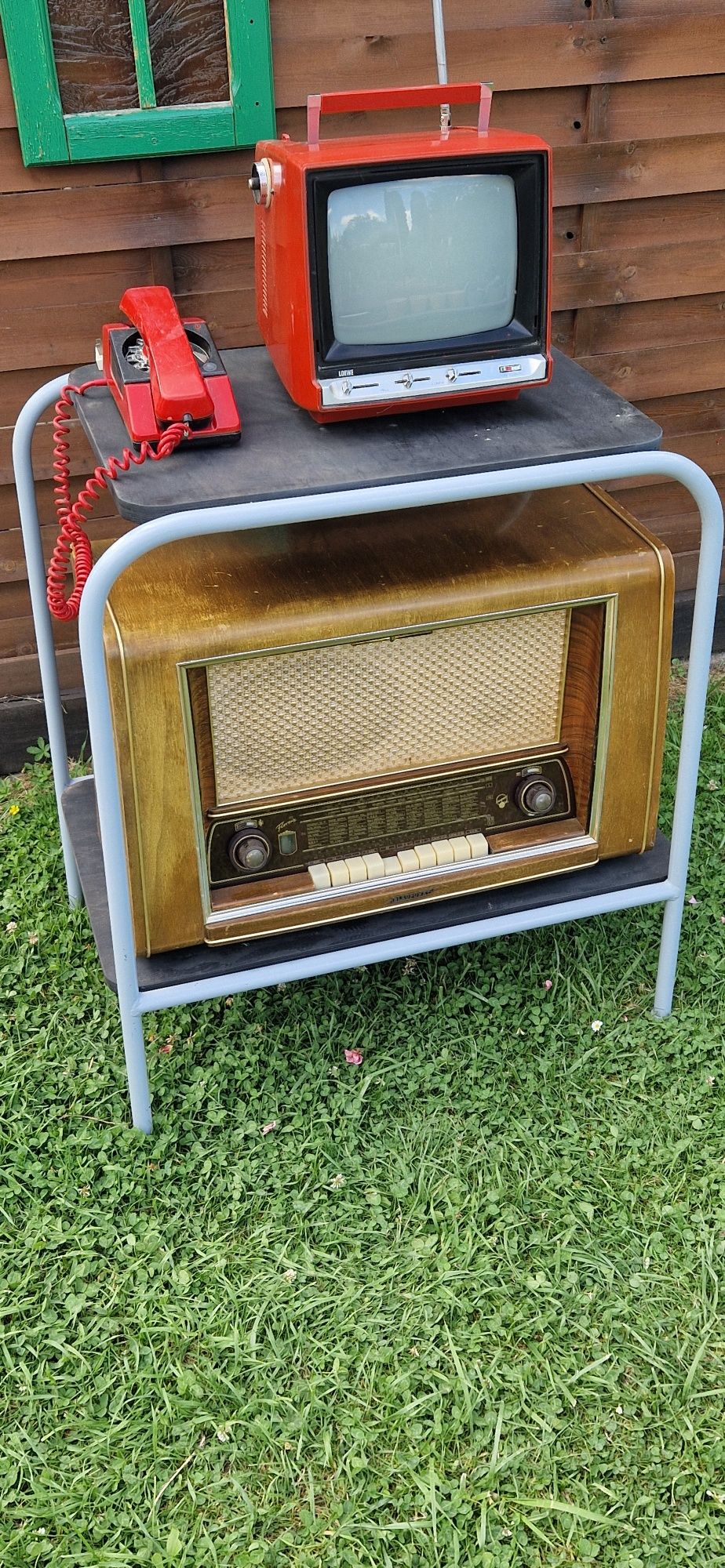 Stare radio plus stolik PRL.