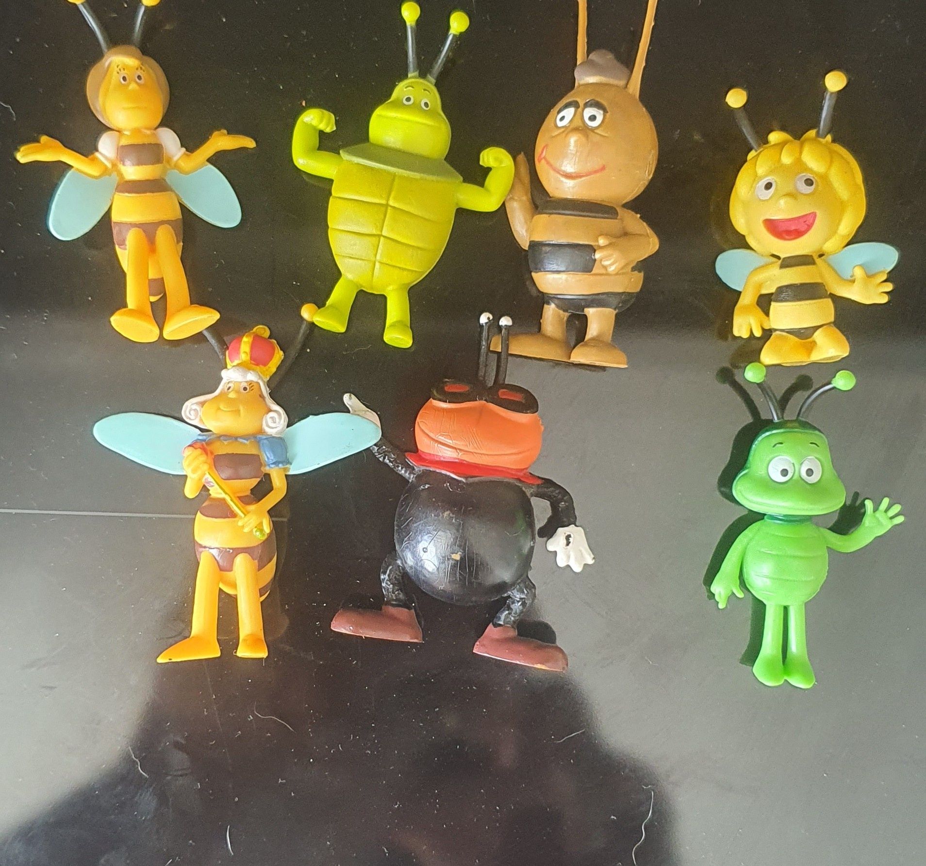 Figuras bonecos abelha maia