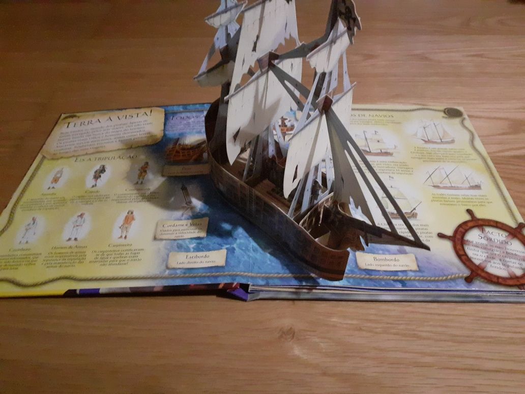 Livro O meu fantástico livro de piratas