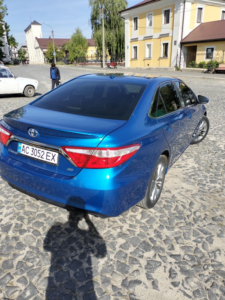 Продаю Toyota Camry 2.5