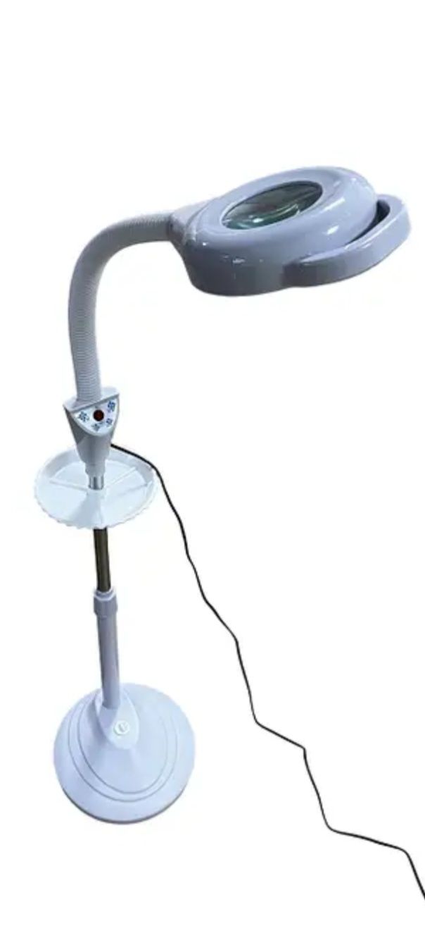 Лампа -лупа напольная с гибким штативом