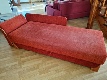 Bordowa sofa darmowa