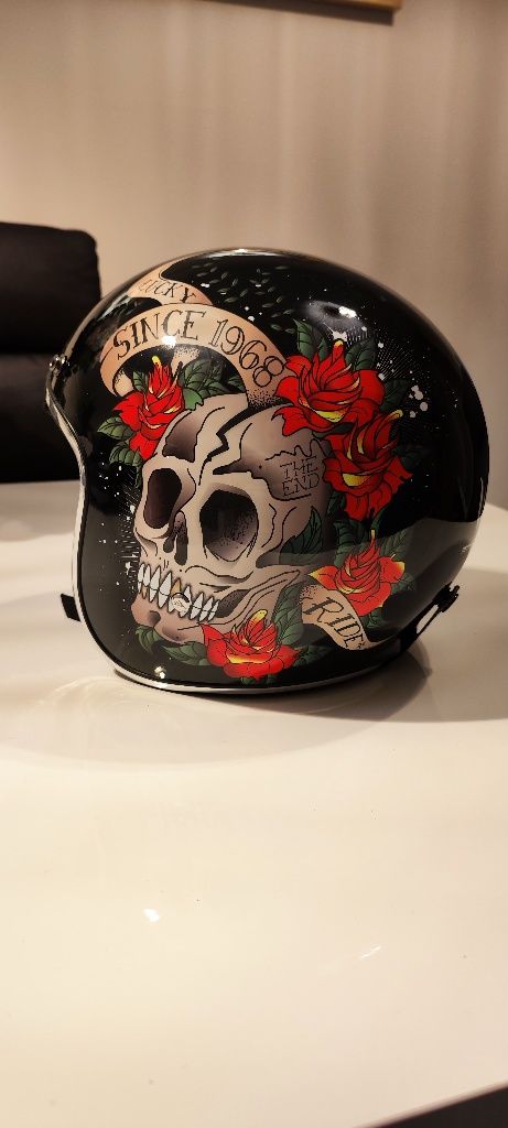 MT Helmet - Skulls&Roses