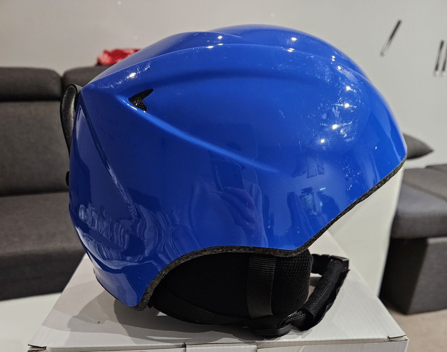 Kask narciarski dziecięcy nowy rozm 50-56