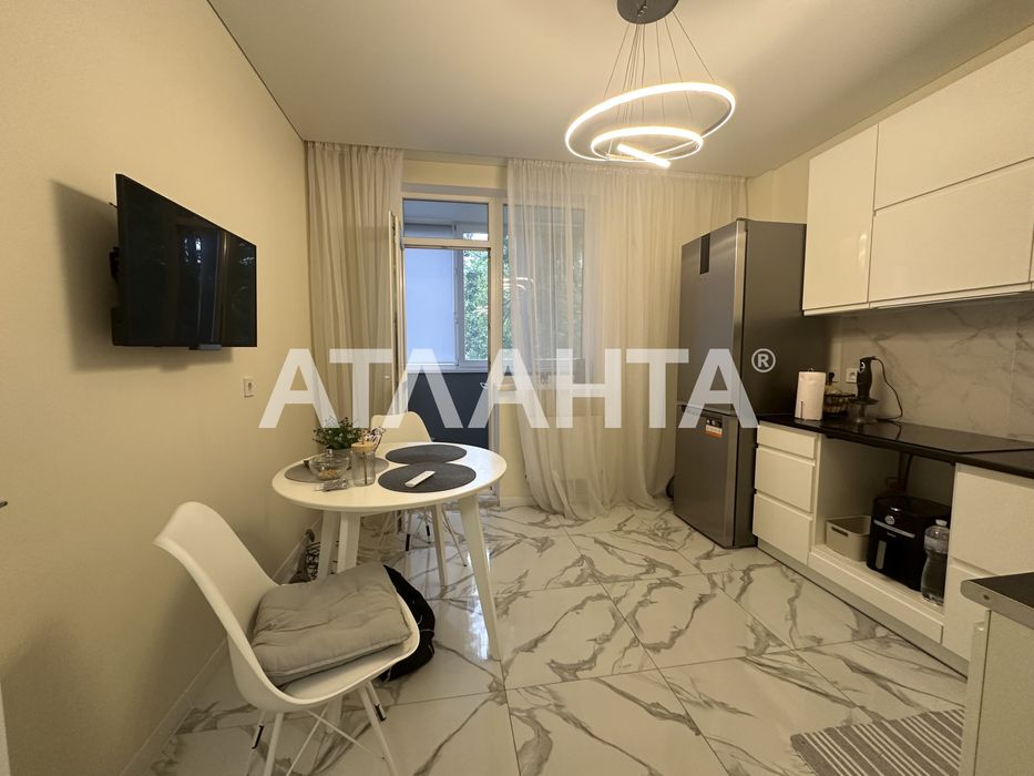 Однокомнатная с ремонтом ЖК Дом на Щорса Святослава Рихтера