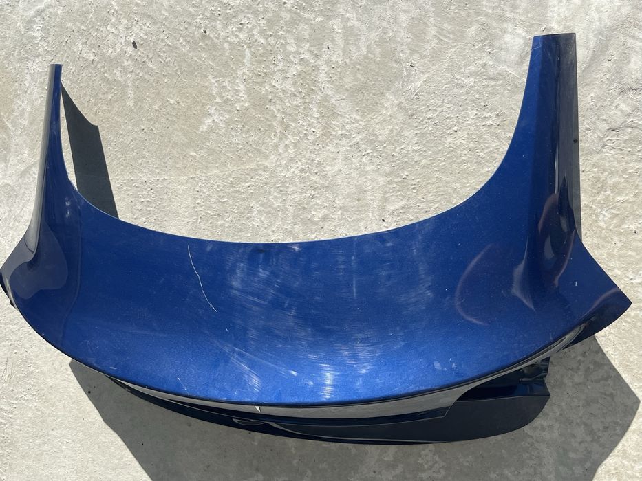 Tampa da mala tesla Model 3  para reparar