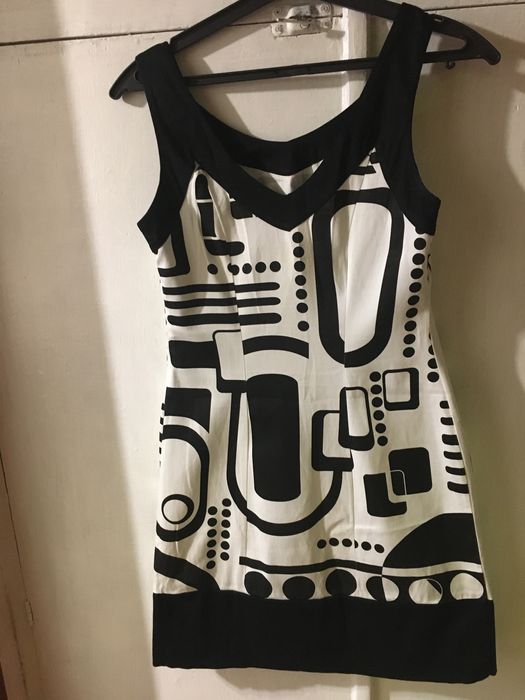 платья, сарафан 44-46 раз.