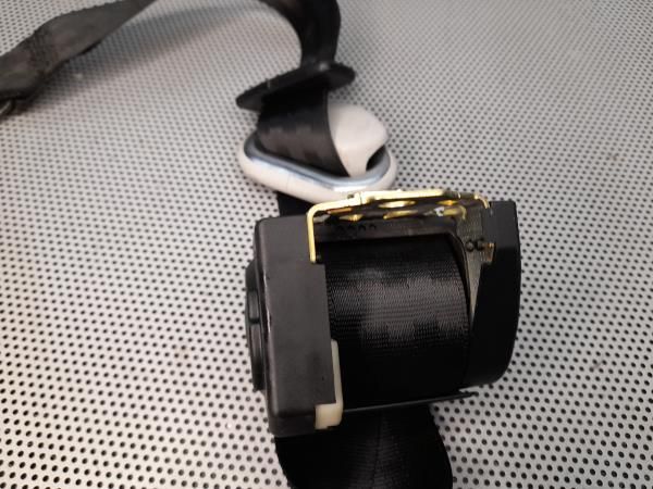 Cinto trás esquerdo VOLKSWAGEN Bora (1J2)