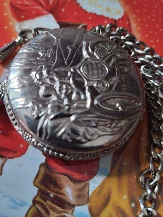 Вінтажний годинник на ланцюжку