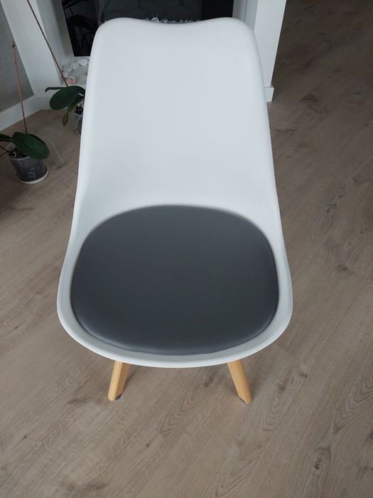 Krzesła biało-szare, drewniane 6 szt