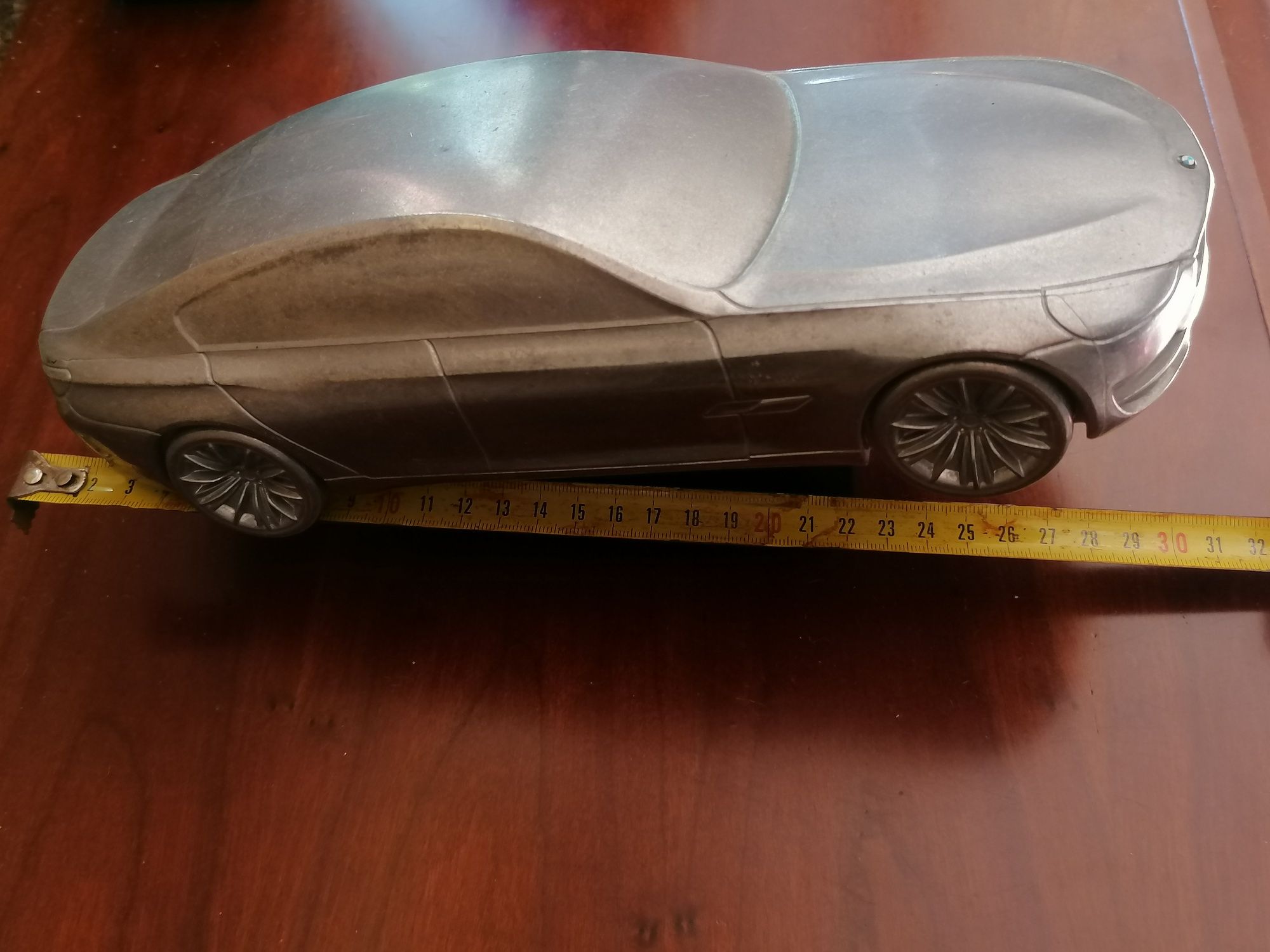 BMW Concept CS escala 1:18