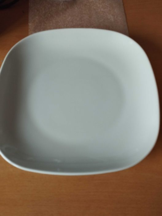 Komplet Ikea 12 talerzy obiadowych raz użyty