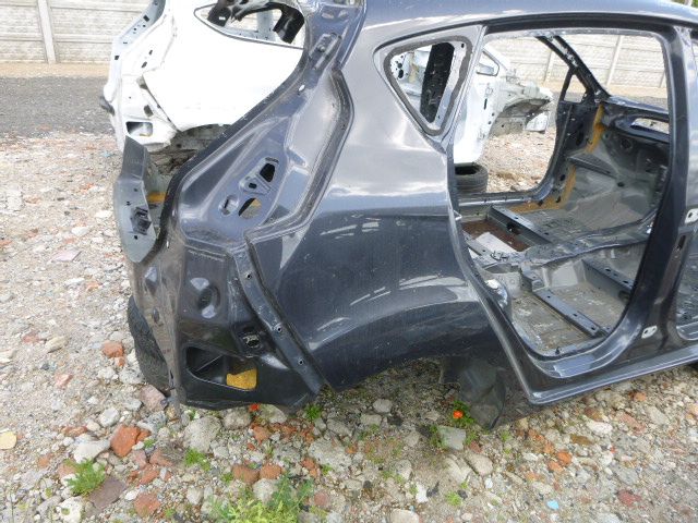 Błotnik tylny prawy ( ćwiartka ) Ford Fiesta MK7 5 drzwiowa 08-16r