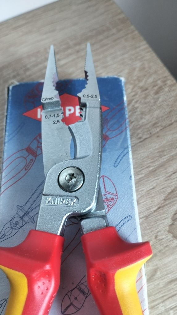 Szczypce wielofunkcyjne Knipex 13.86.200