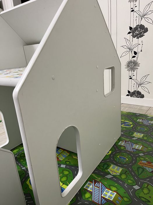 Дитячий будинок-парта