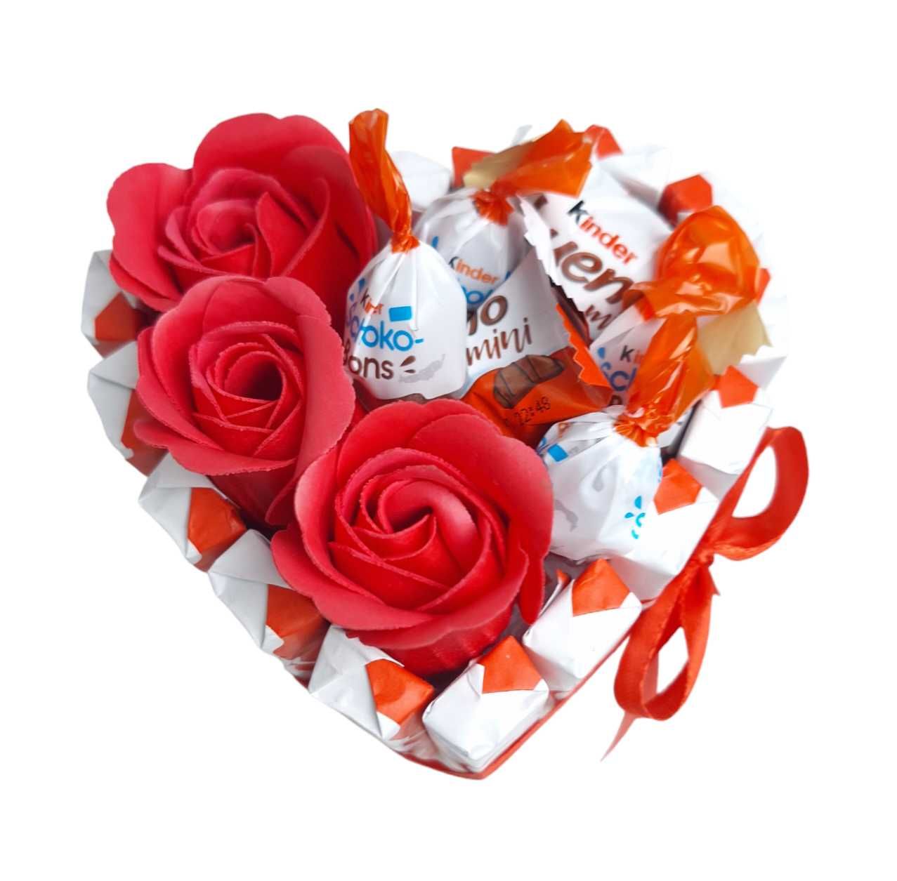 Serce Dzien kobiet urodziny kwiaty kinder box zestaw prezentowy 10 cm