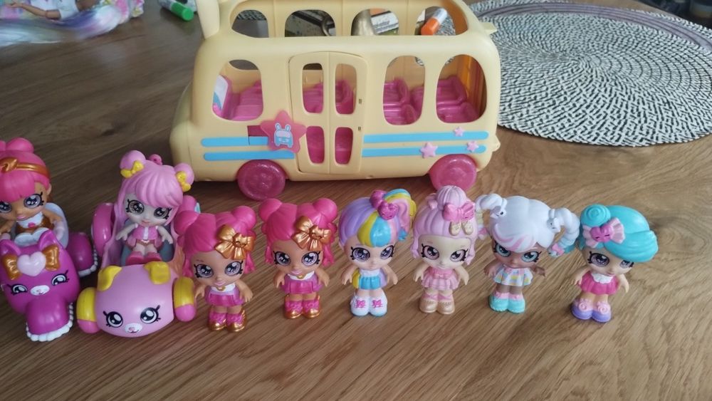 Autobus z lalkami kindi kids