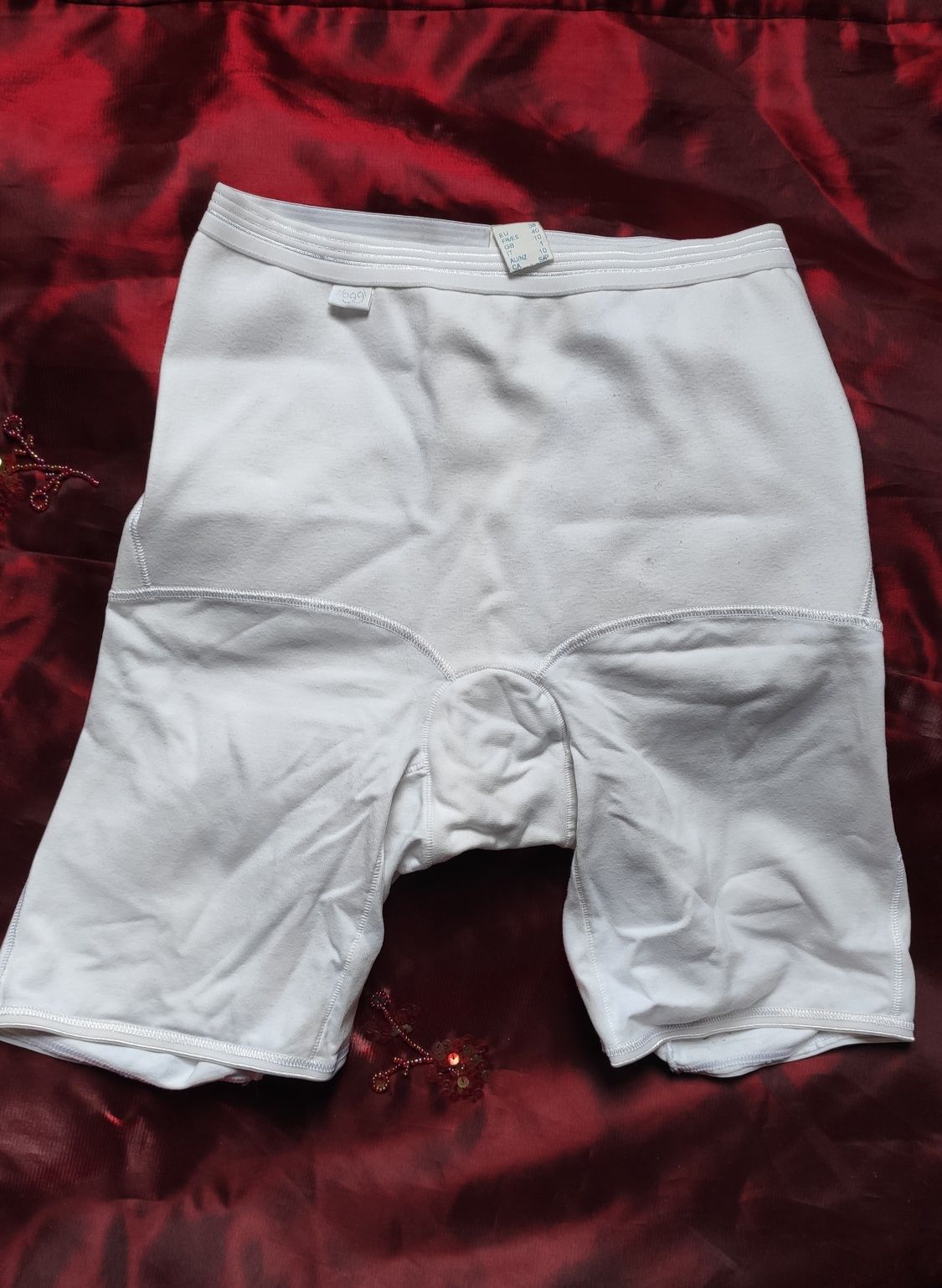 Продам бюст Hunkemöller, утягивающее бельё