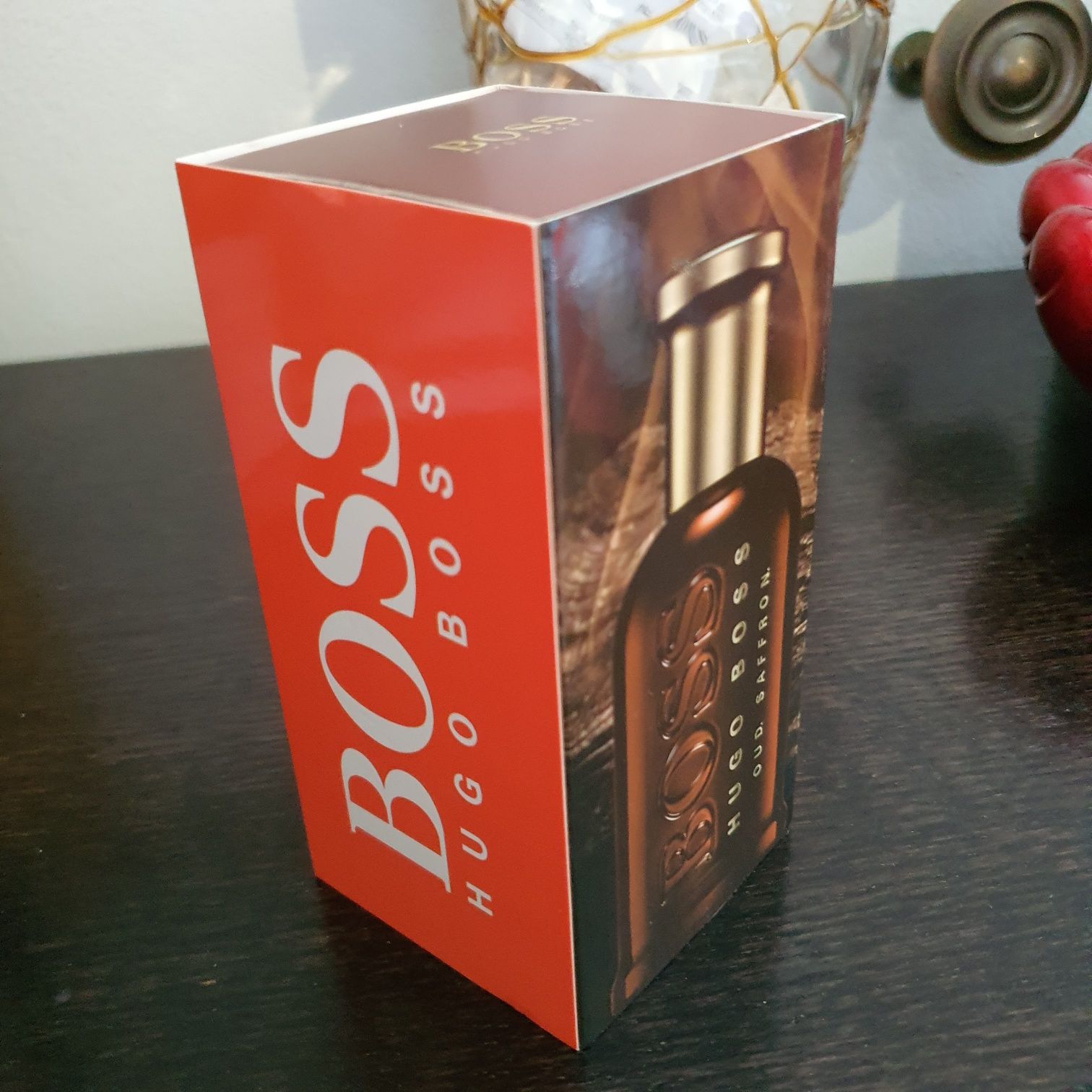 Perfume Hugo boss oud saffron homem novo