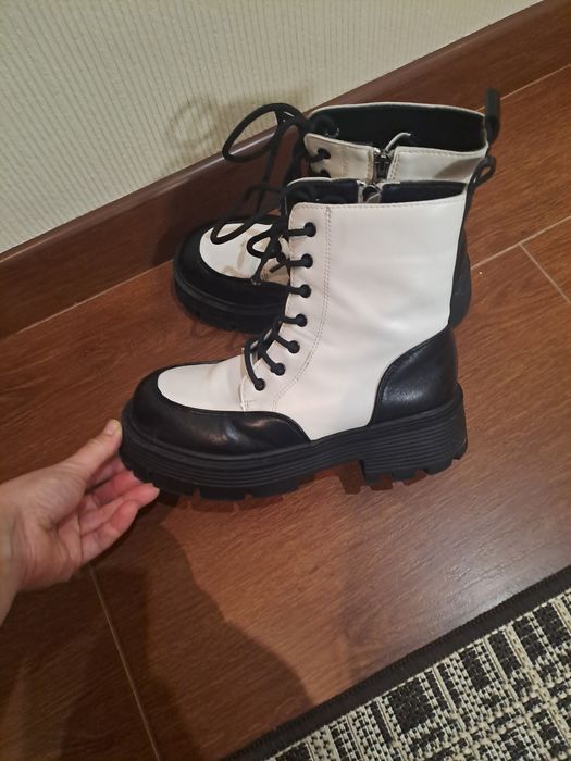 Шкіряні ботінки демі