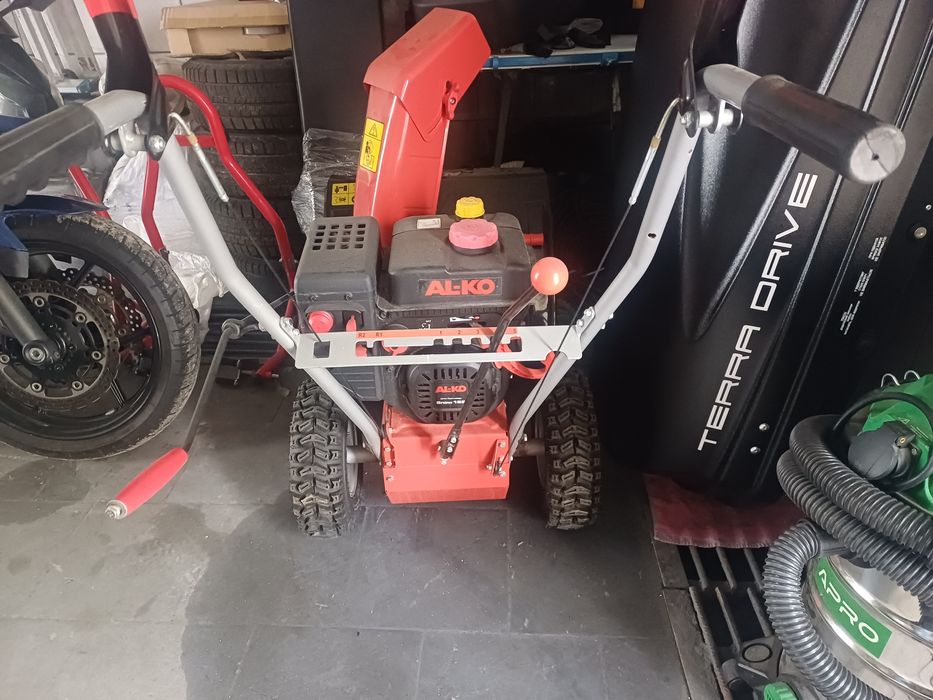 Снігоприбиральна машина