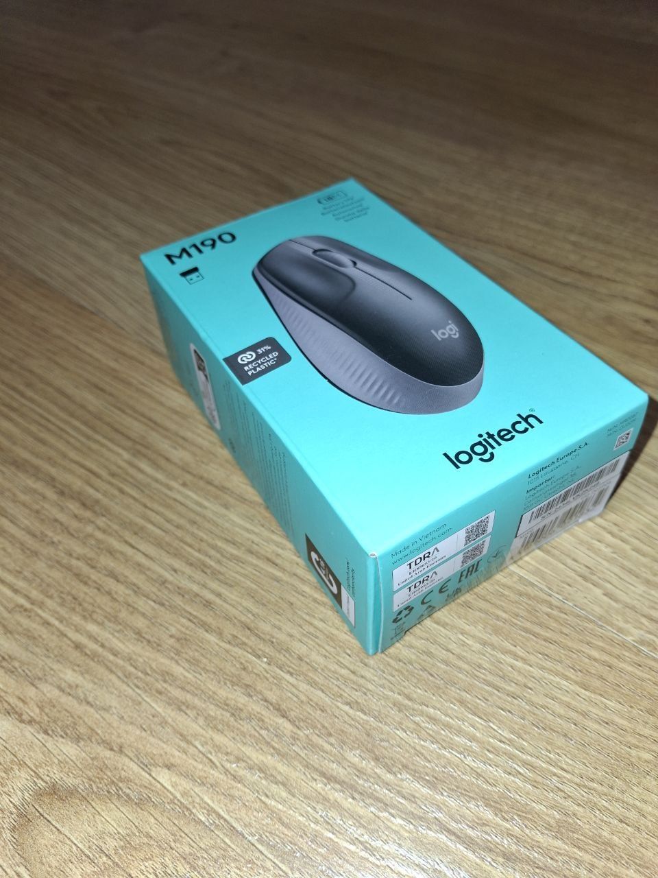 Нова повнорозмірна бездротова миша  Logitech M190