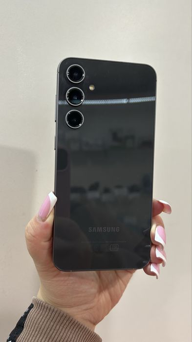 Телефон Samsung Galaxy S23 FE 256 gb