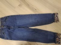 Granatowe jeansy