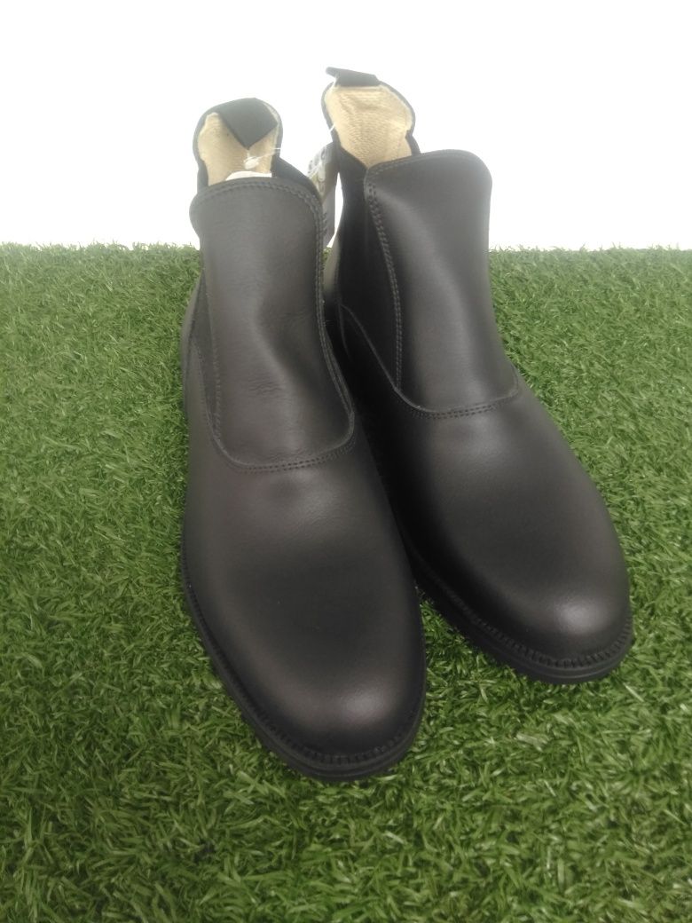Bota em Pele,marca Fouganza, número 45,NOVAS