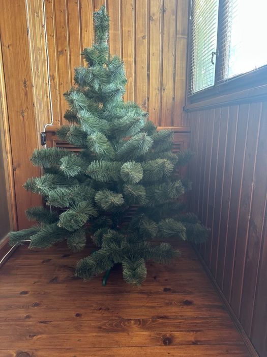 Ялинка різдвяна штучна