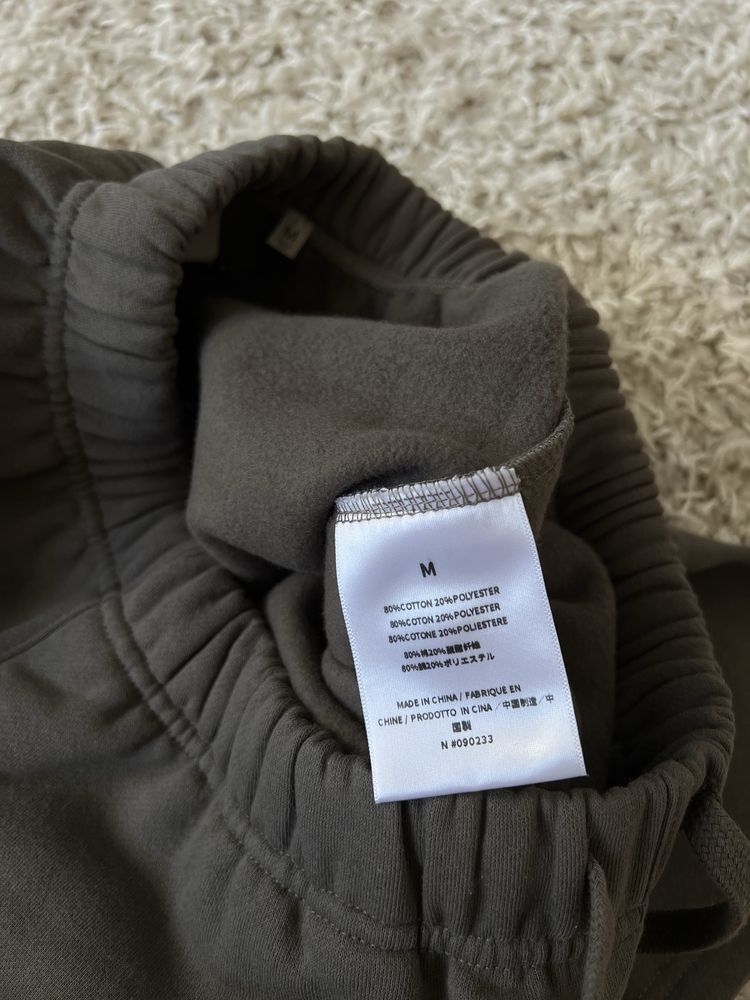 Fear of God essentials шорти
