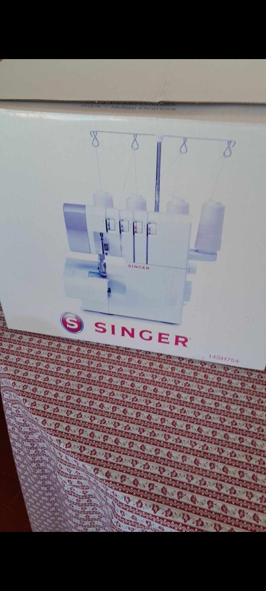 Máquina costura singer
