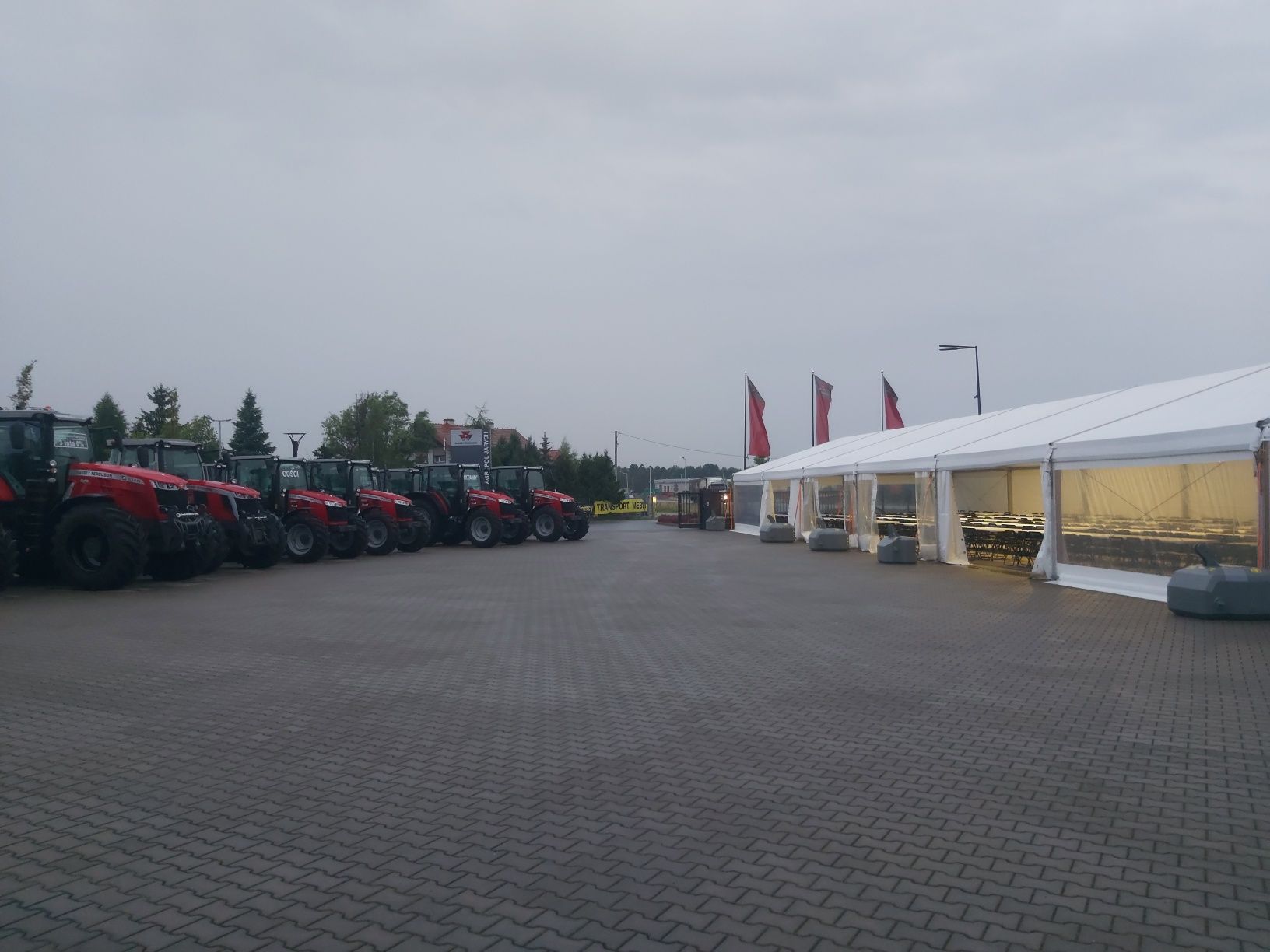 Wynajem krzeseł stołów namiotów imprezowych