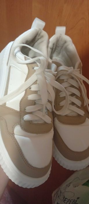 Кросівки, кроссовки женские