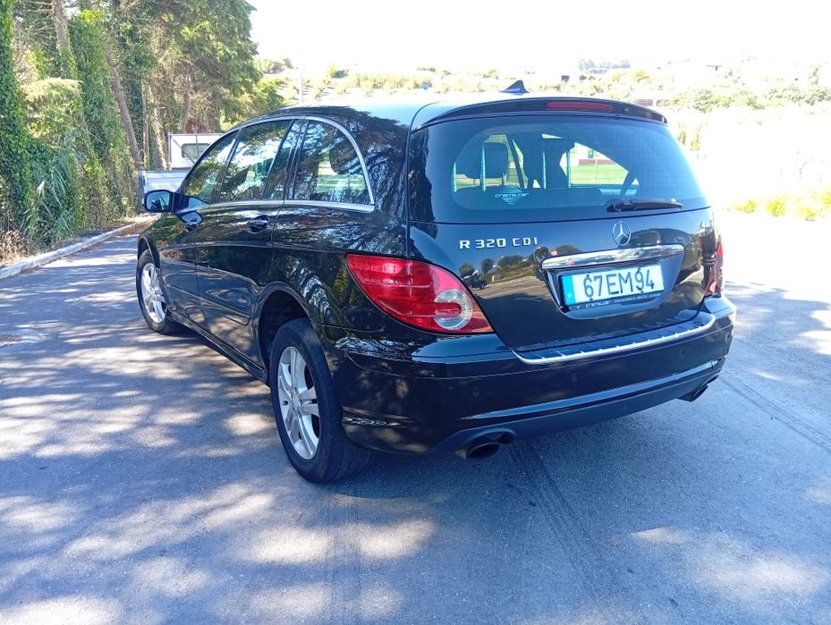 Mercedes Benz R320