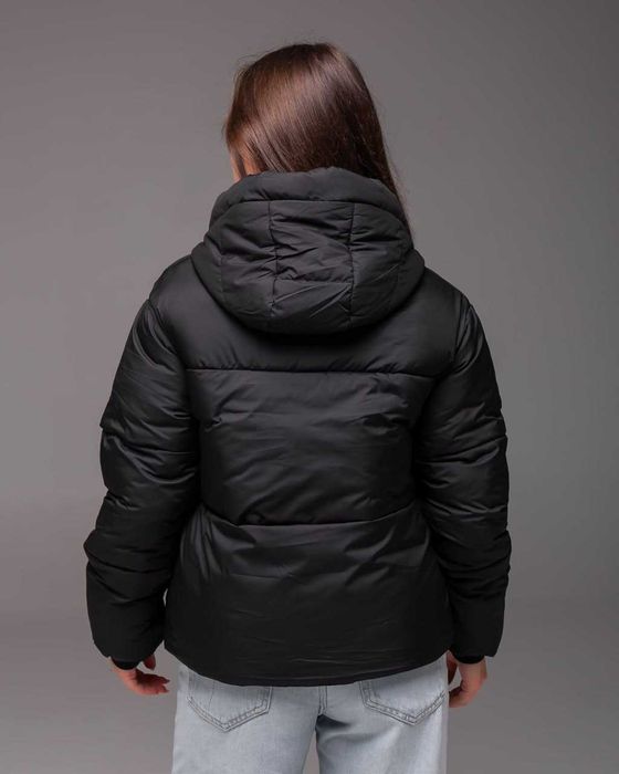 Стильная женская куртка