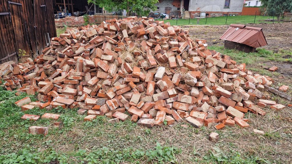 Cegła rozbiórkowa TANIO świeżo po rozbiórce cegła z rozbiórki