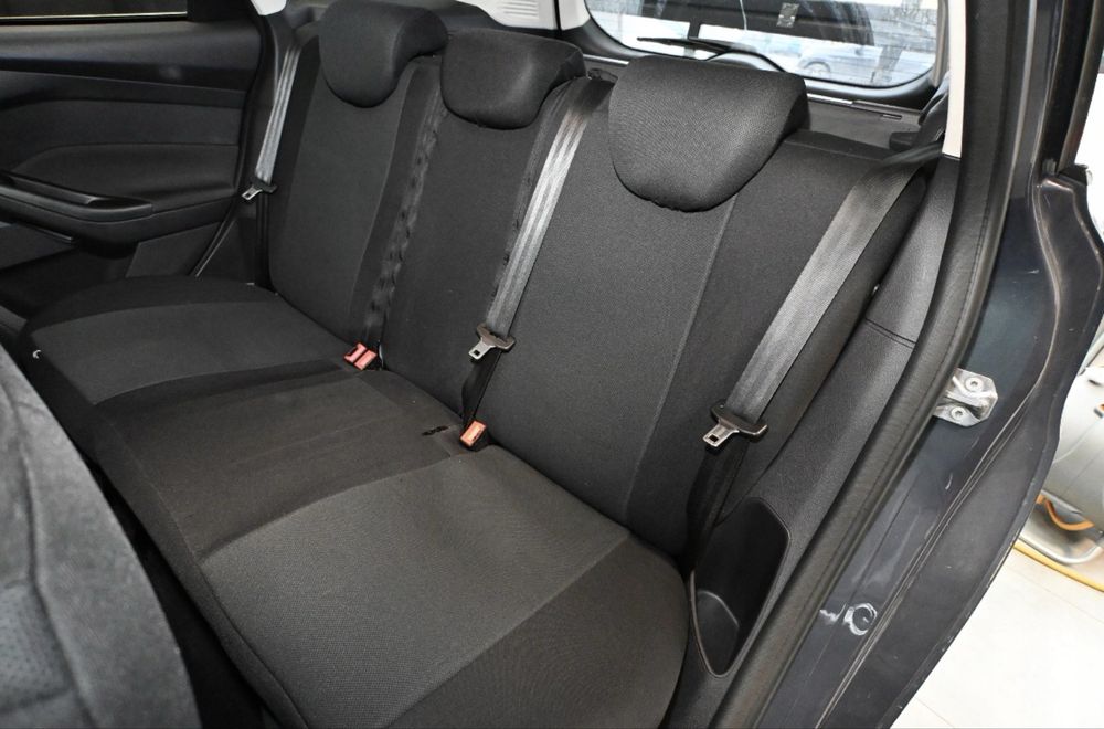 Чохли для сидінь автомобільні розкішні комплект ARES чорні універсальн