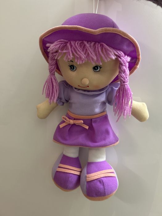 2 lalki wraz z akcesoriami- wanna, stolik do karmienia, nosidło