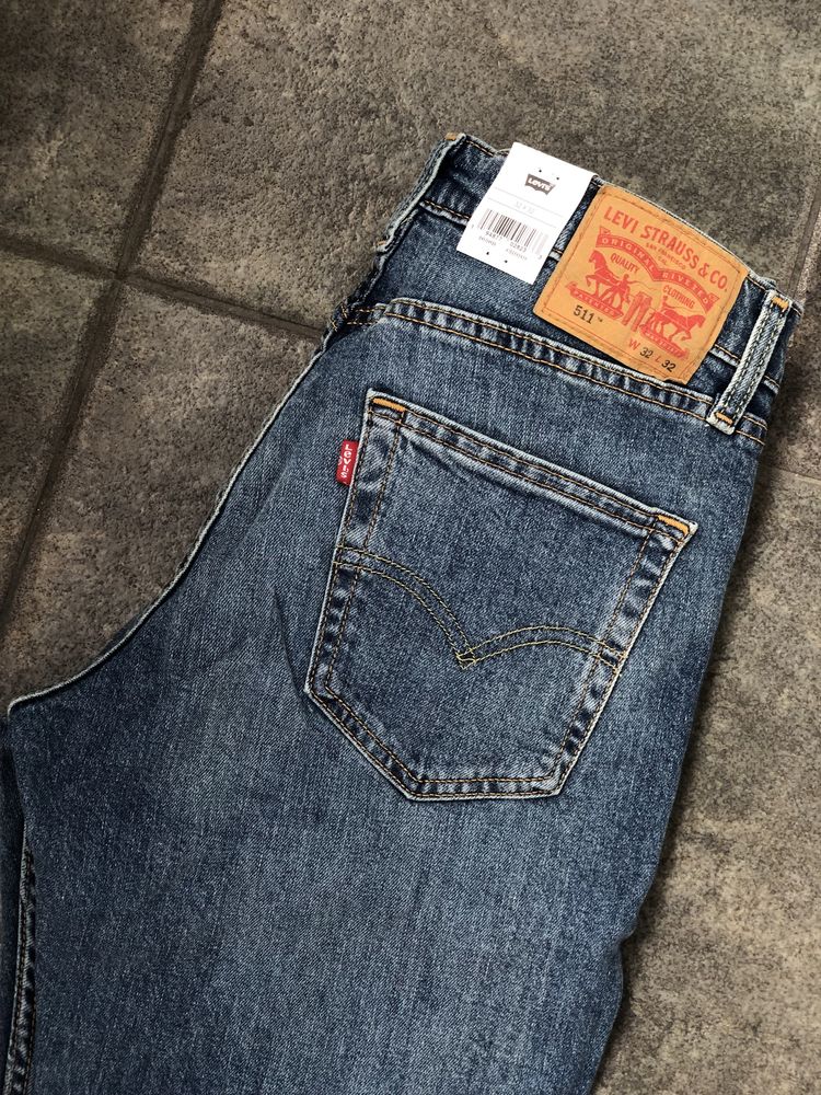 Новые джинсы Levis , 32х32.