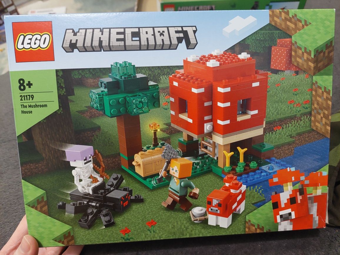 Конструктор LEGO Minecraft Грибной дом 272 детали (21179)