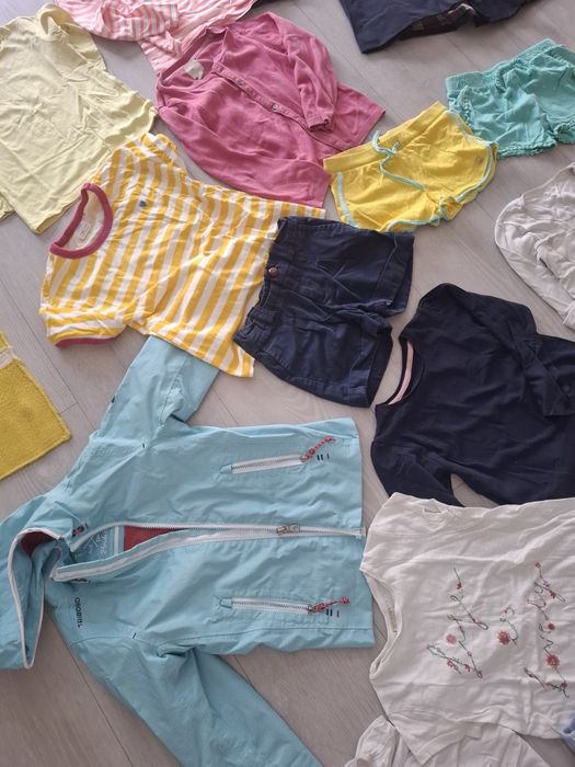 Roupa de menina como nova