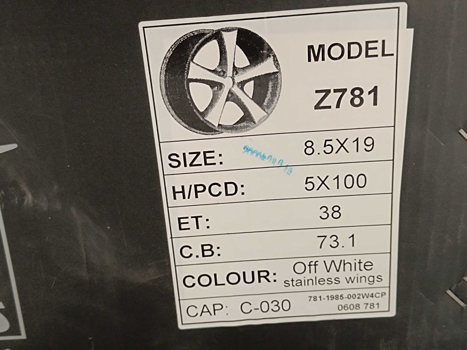 Felgi Aluminiowe 19' 8,5x19 5x100 Et38 Subaru