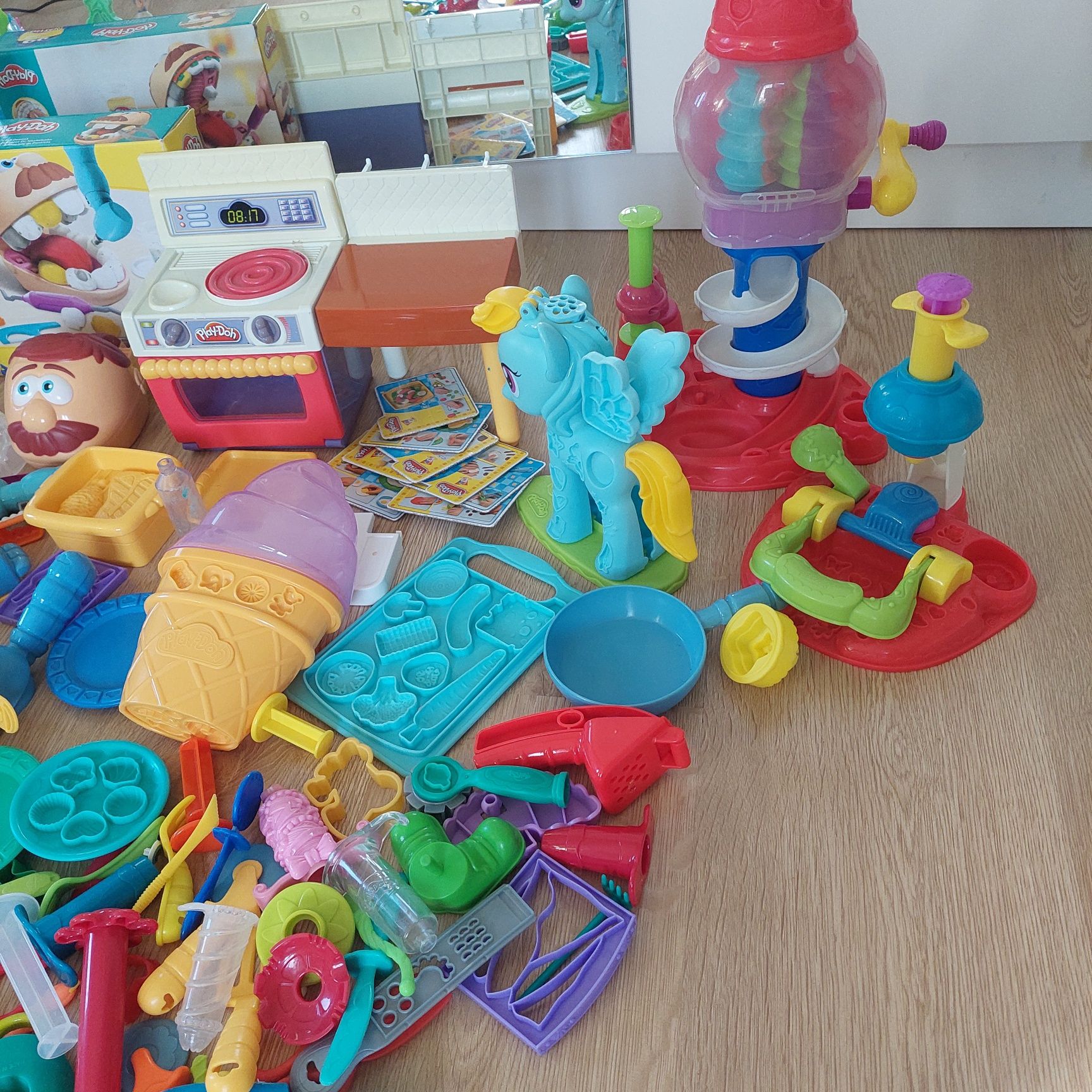 Ogromny zestaw PLAY DOH playdoh pony księżniczki kuchnia tort