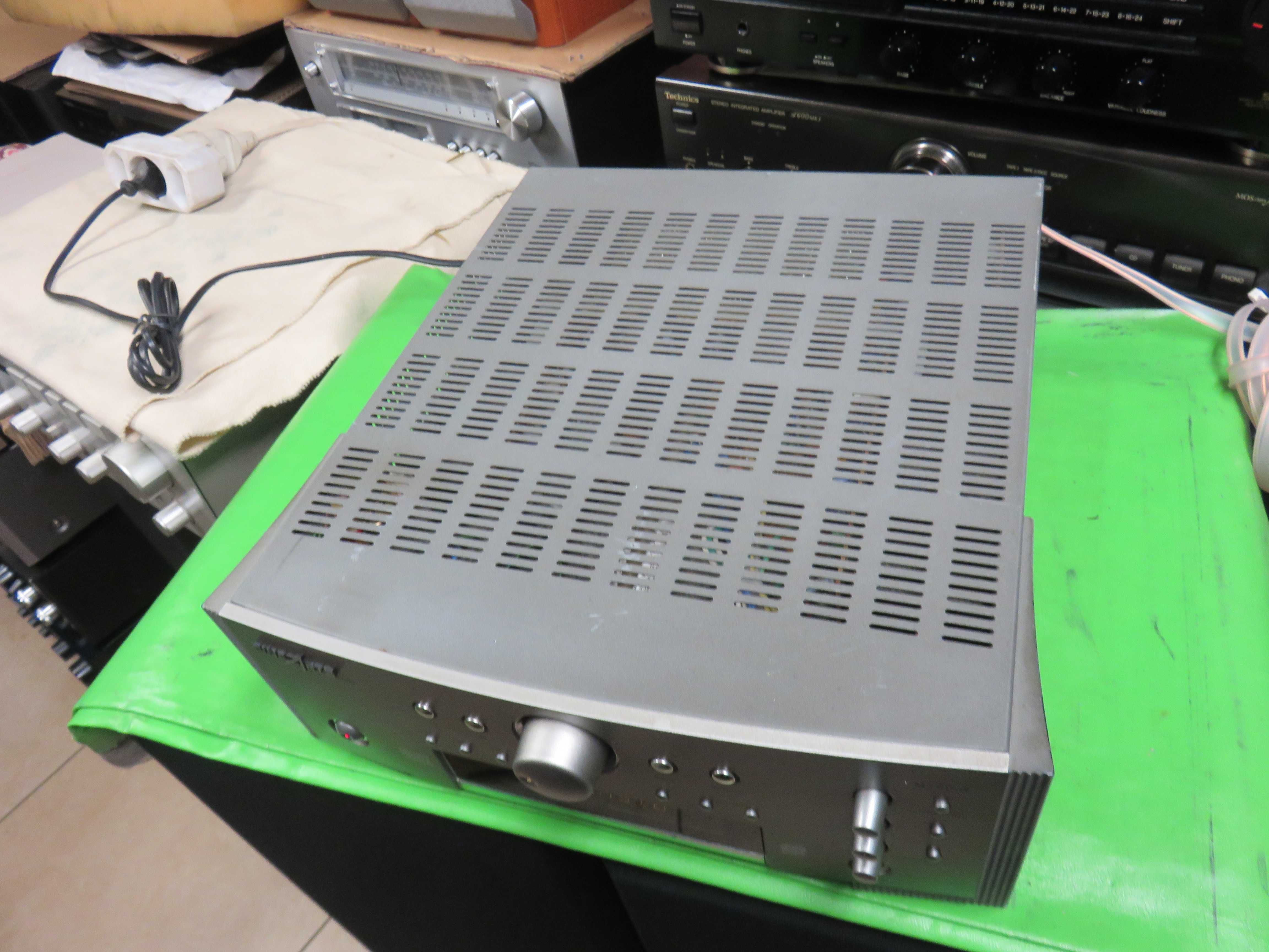 Amplituner Grundig FineArts M-100R