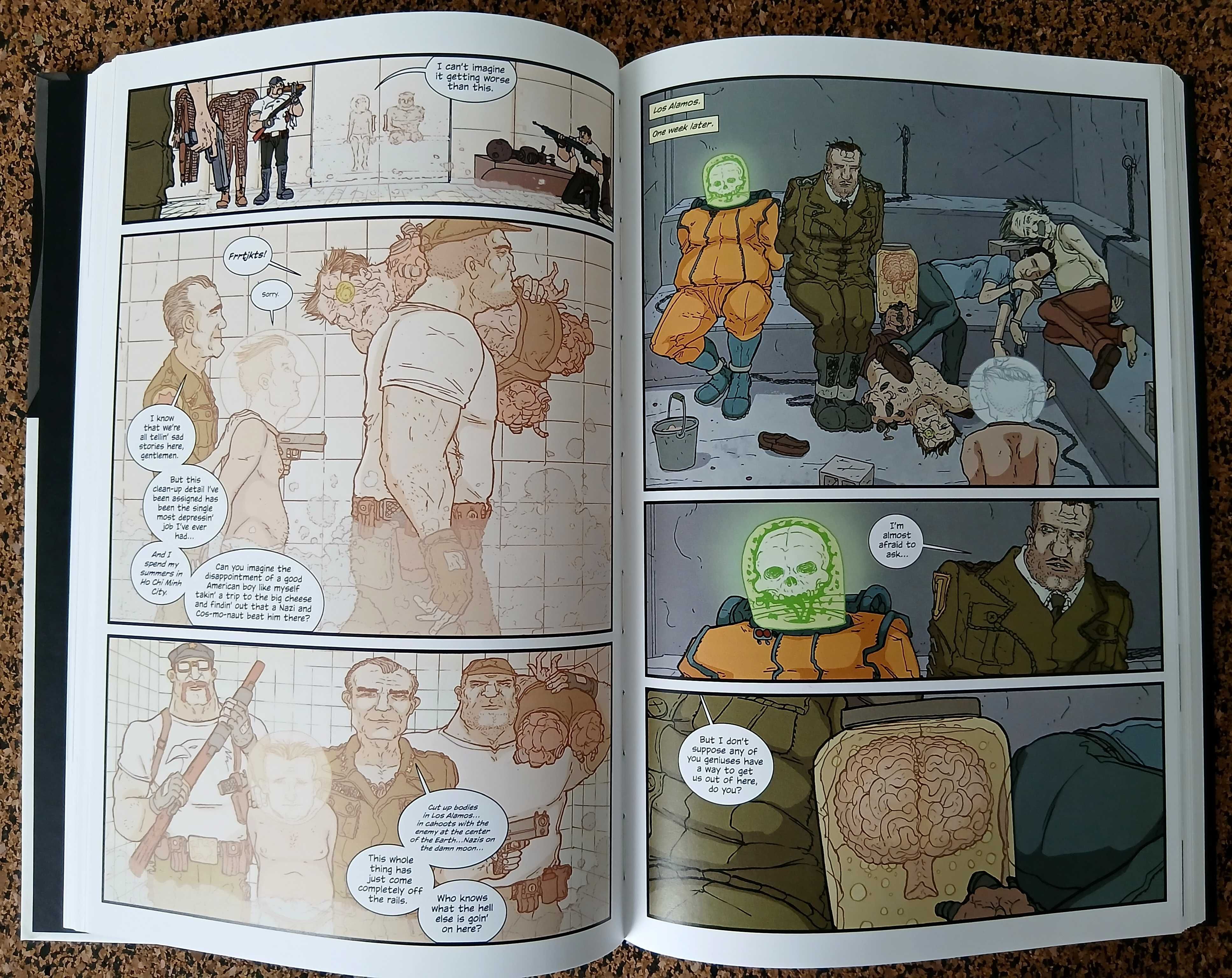 BD - The Manhattan Projects Deluxe Edition Book 2