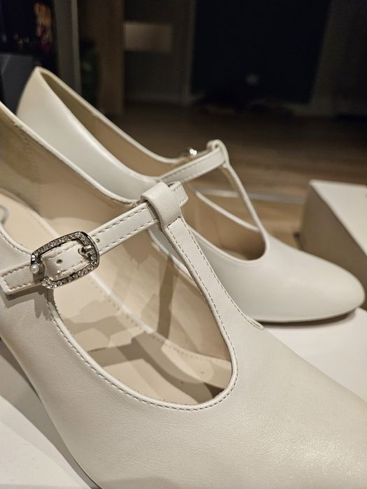 Wyjątkowe buty ślubne