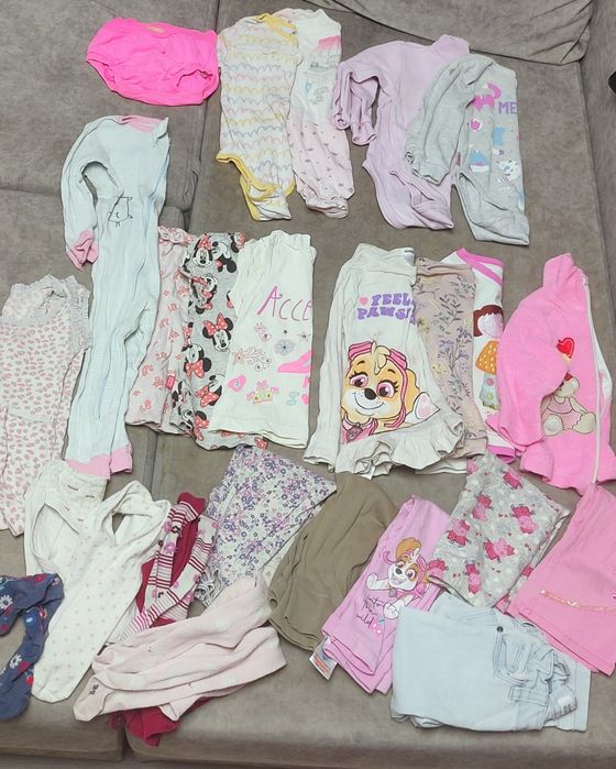 Одяг для дівчинки десь 1-1.5