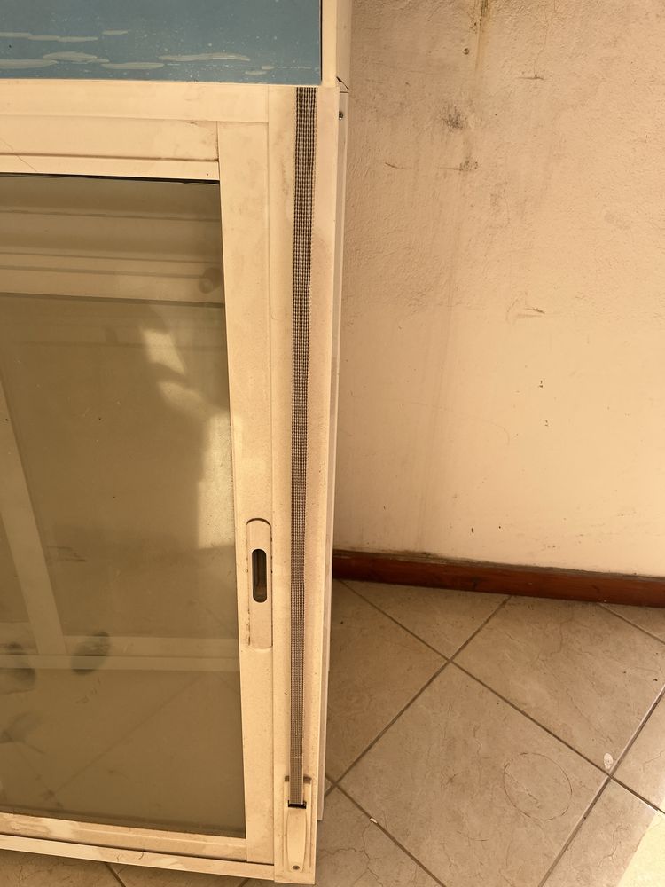 2 janelas de alumínio