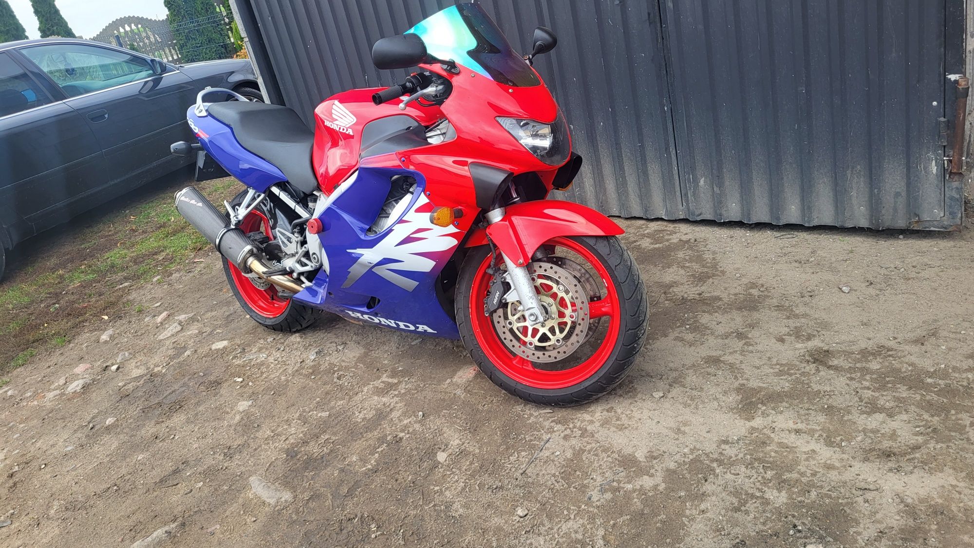 Sprzedam hondę CBR f4